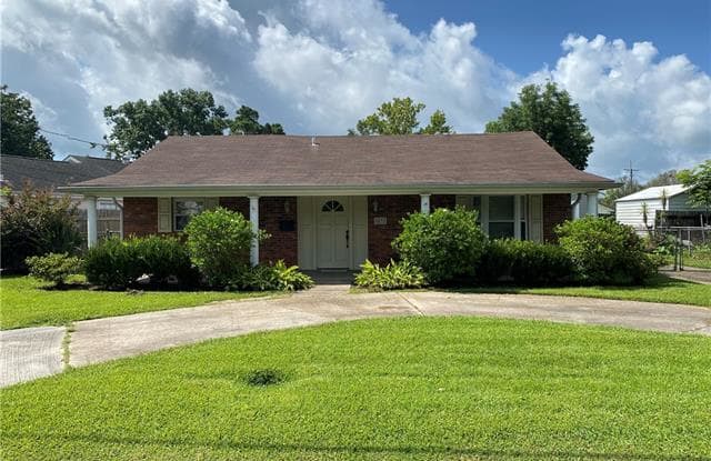 8432 HUNTLEY Lane - 8432 Huntly Lane, Harahan, LA 70123