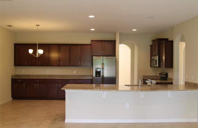 1533 ALLIGATOR STREET