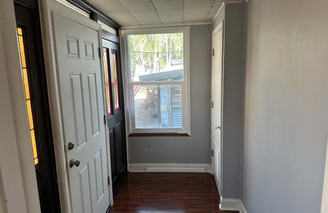 3006 W Bay Villa Ave