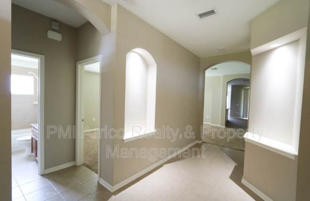 11401 Flora Springs Dr