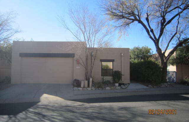 5424 E Francisco Loop - 5424 East Francisco Loop, Tucson, AZ 85712