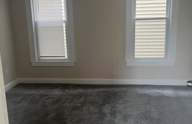 2416 West Mc Kinley Boulevard