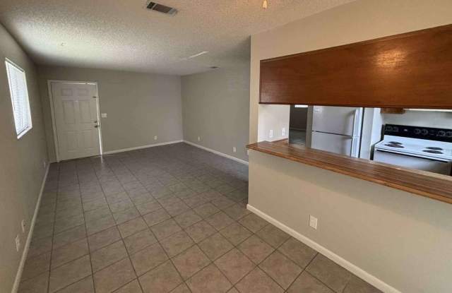 3875 NW HUNTSBORO APT 101