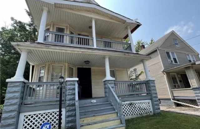 12106 Forest Avenue unit: Down