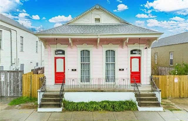 3025 ST. CLAUDE Street