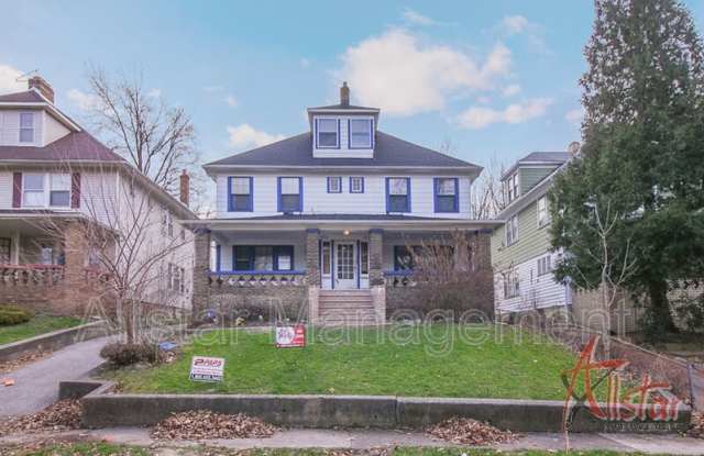 3240 Oak Rd