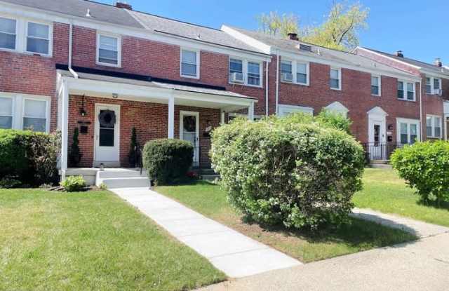 Photo of 1999 Swansea Road