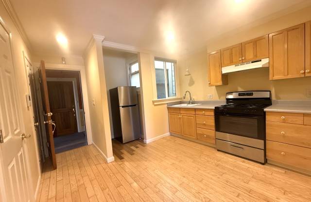 Photo of 524 Georgia Street