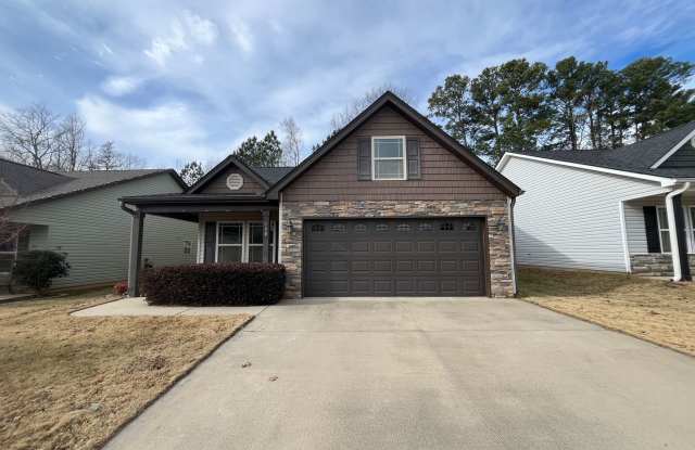 Adorable 3/2 Ready To Move In Now!