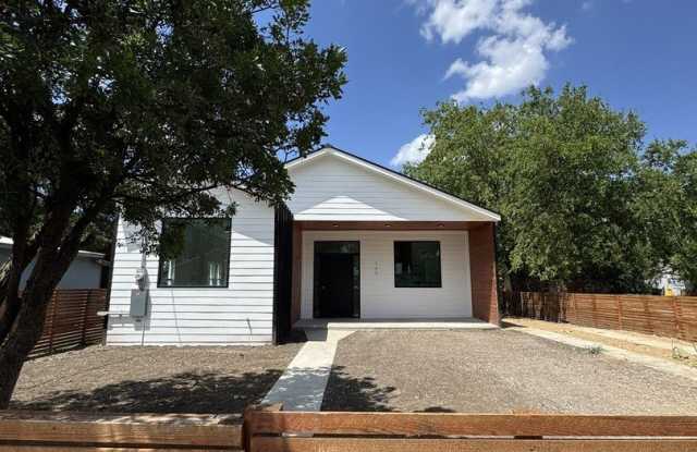 Photo of 105 Forrest