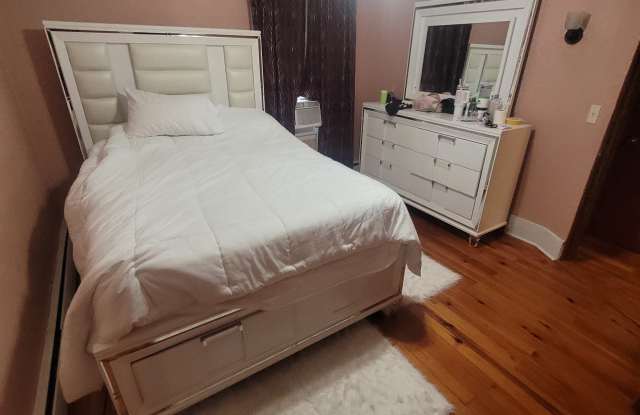 Photo of 61 Walnut St