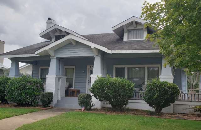 1509 W Friendly Ave