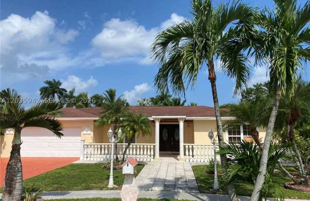 490 Bonaventure Blvd