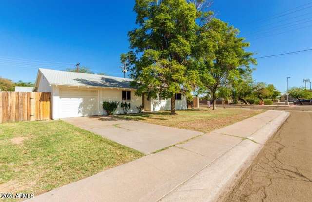 Photo of Nice 3 bedroom 2 bath home in Scottsdale!