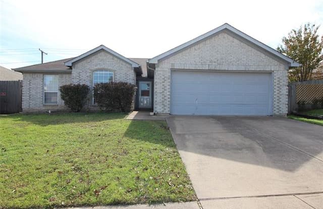 1020 Valley Branch Drive - 1020 Valley Branch Drive, Arlington, TX 76001