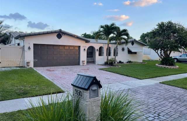 5530 SW 90th Ter - 5530 Southwest 90th Terrace, Cooper City, FL 33328