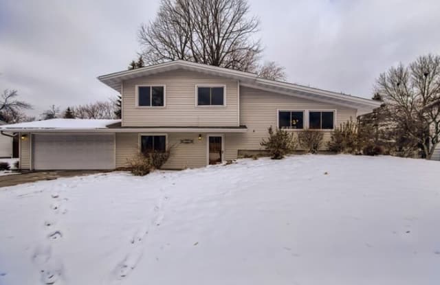 13508 Bryant Avenue - 13508 Bryant Avenue, Burnsville, MN 55337