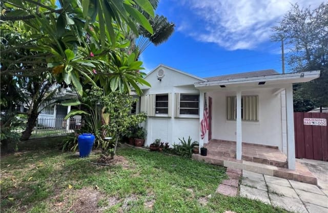 2238 Cleveland St - 2238 Cleveland Street, Hollywood, FL 33020