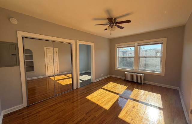 Photo of 6960 North Ashland Boulevard