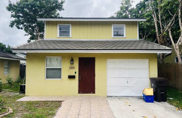 Photo of 3319 S Olive Avenue