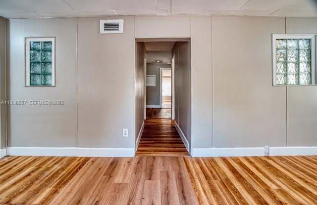 Photo of 3438 SW 2nd St