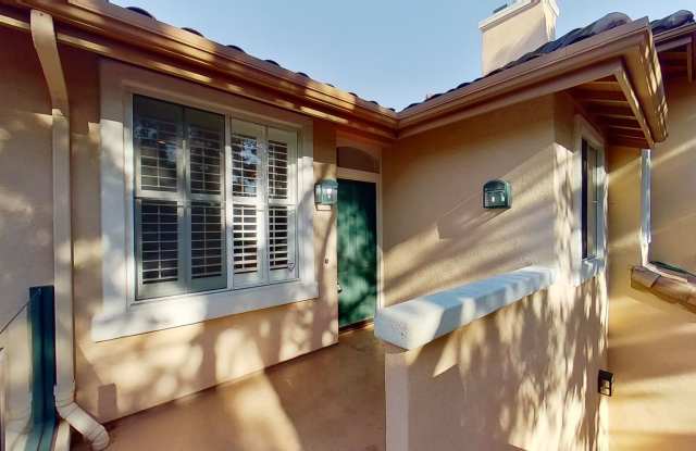1807 Ladrillo Aisle #104, Irvine: Luxurious 2 Bedroom 1 Bath Condo!