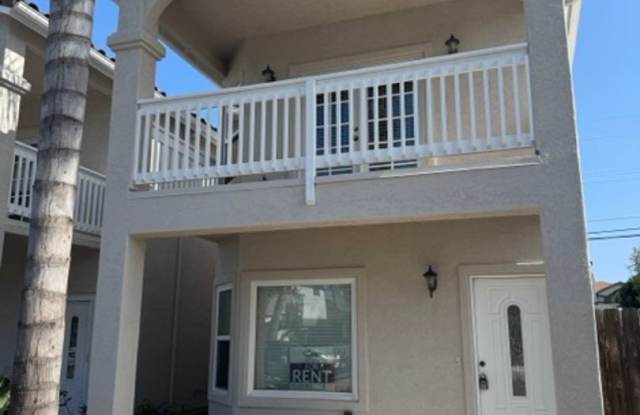 COASTAL Living | Blocks from the beach