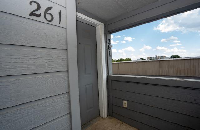 Charming 1 Bed/ 1 Bath Condo in South Tulsa! - 2421 East 87th Street, Tulsa, OK 74137