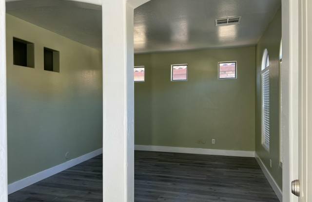 2679 E Chester Drive