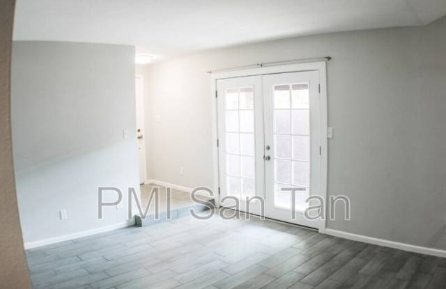 821 South Casitas Drive