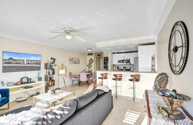 5201 NE 24th Terrace