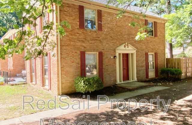 416 Hustings Ln