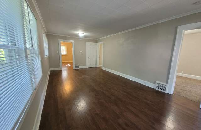 Two bedroom, One Bathroom Home with Partially fenced back yard