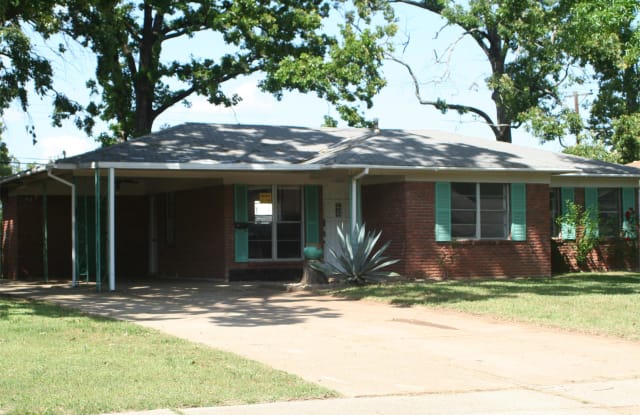 657 Woodmont Pl - 657 Woodmont Place, Shreveport, LA 71108