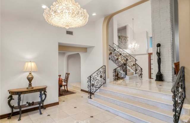 11709 Seminole Circle