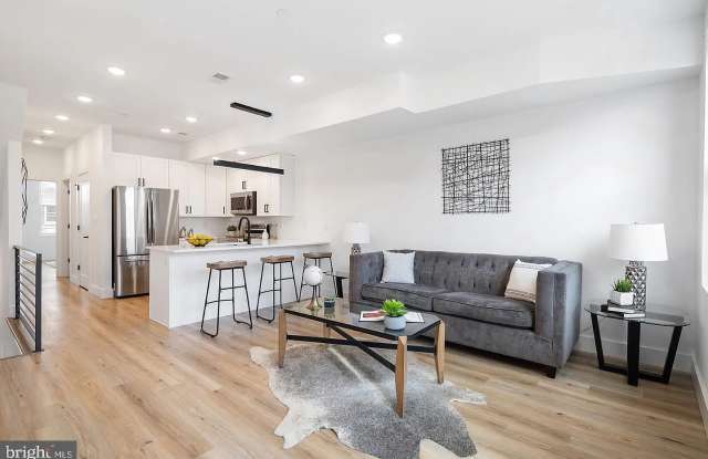 Photo of 3108 Clifford Street