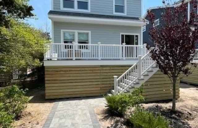 572 Bayberry Walk