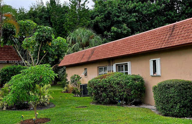 Photo of 1910 Palmland Dr