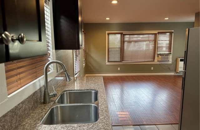 1250 E Huntington Drive