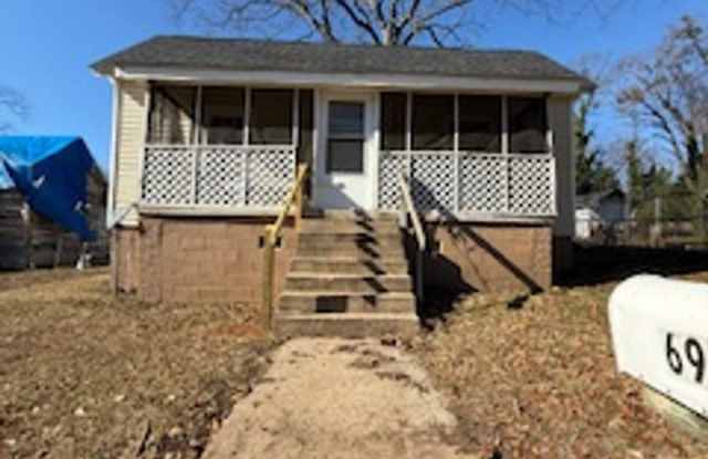2 bedroom & 1 Bathroom in the Beaumont Area.