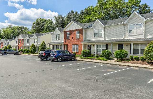 2015 Empress Dr Unit E32