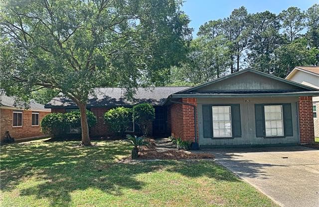 465 RIDGEWOOD Drive - 465 Ridgewood Loop, St. Tammany County, LA 70471