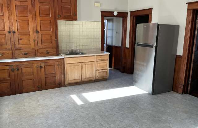 17 Belmont Place unit: 2Nd Floor