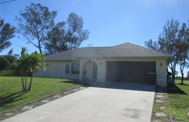 1124 SW 3rd ST - 1124 Southwest 3rd Street, Cape Coral, FL 33991