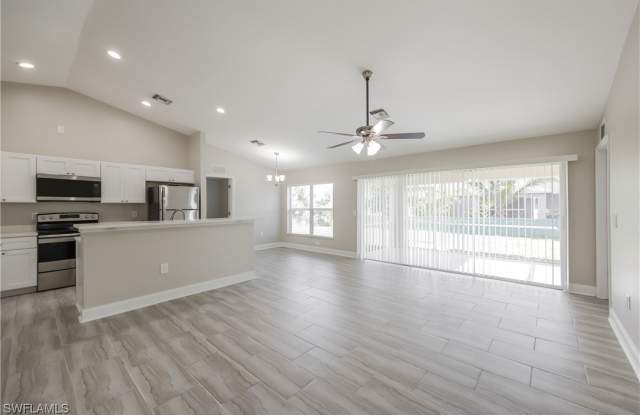 2322 NE 24th Terrace