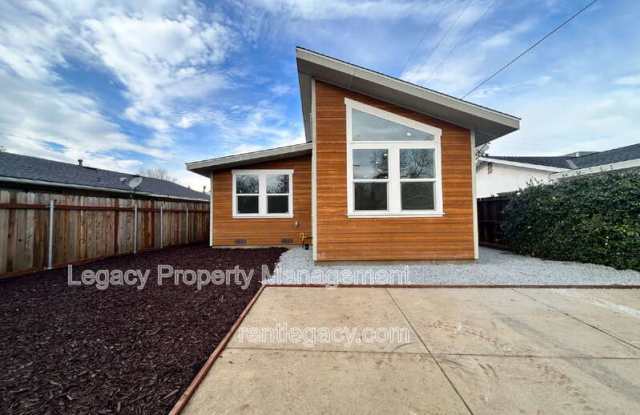 Photo of 10753 Oakton Way