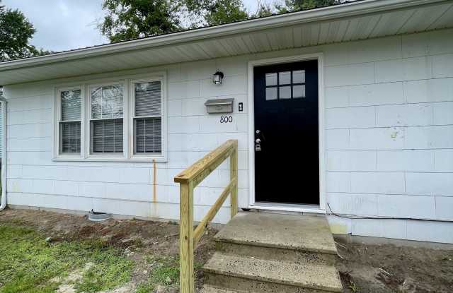 800 Priscilla Street
