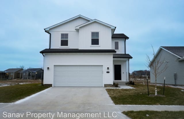 9820 NW 82nd Ave - 9820 Northwest 82nd Avenue, Johnston, IA 50131