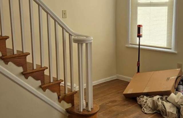 Photo of 2831 CANTRELL Street