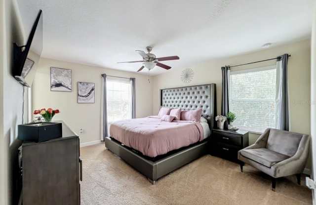 5432 NEW INDEPENDENCE PARKWAY